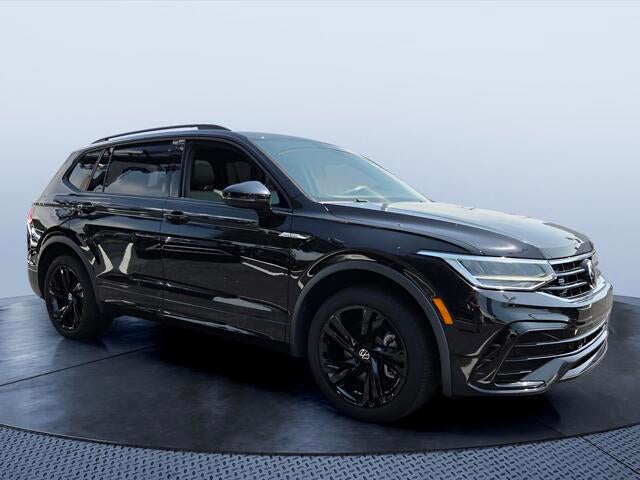 2024 Volkswagen Tiguan SE R-Line Black