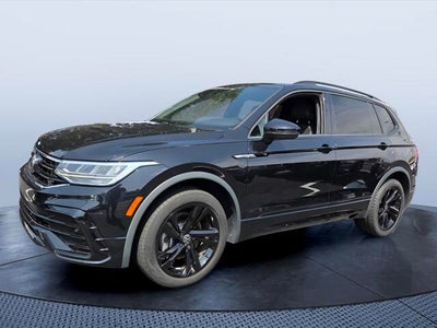 2024 Volkswagen Tiguan SE R-Line Black
