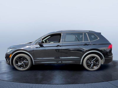 2024 Volkswagen Tiguan SE R-Line Black