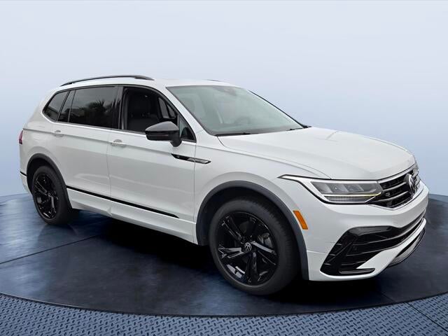 2023 Volkswagen Tiguan SE R-Line Black