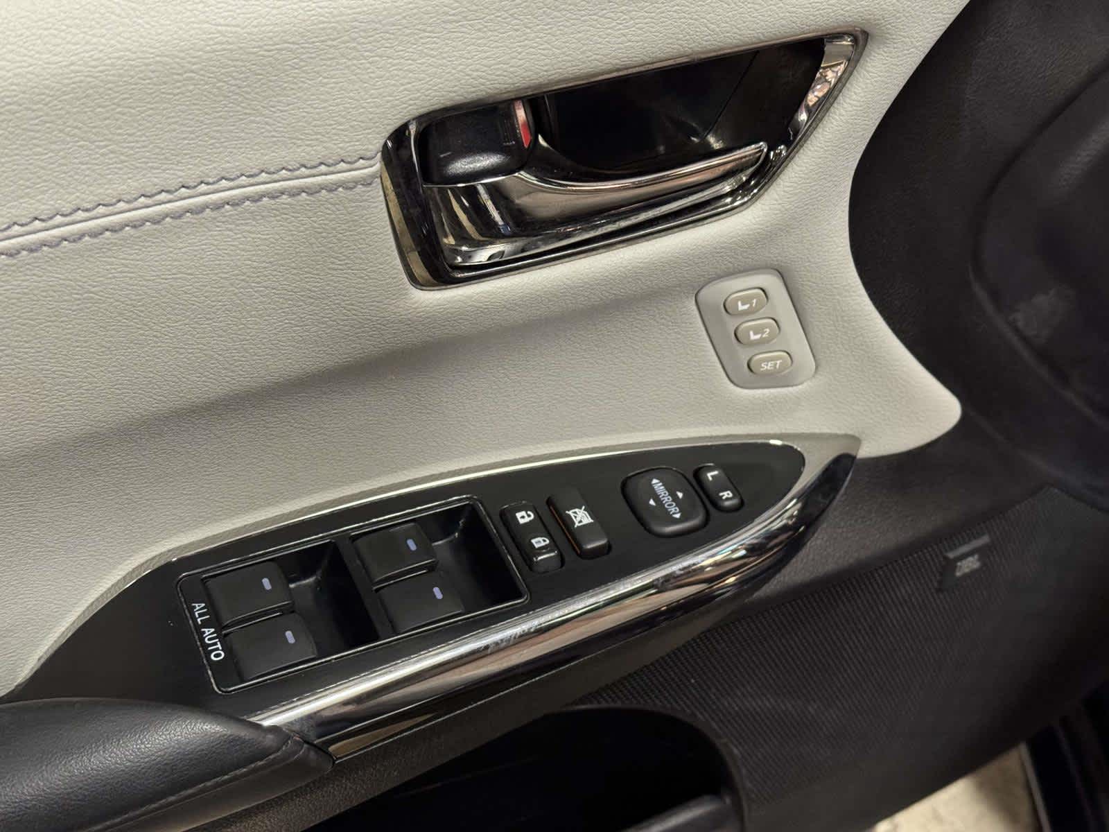 2017 Toyota Avalon Hybrid Limited