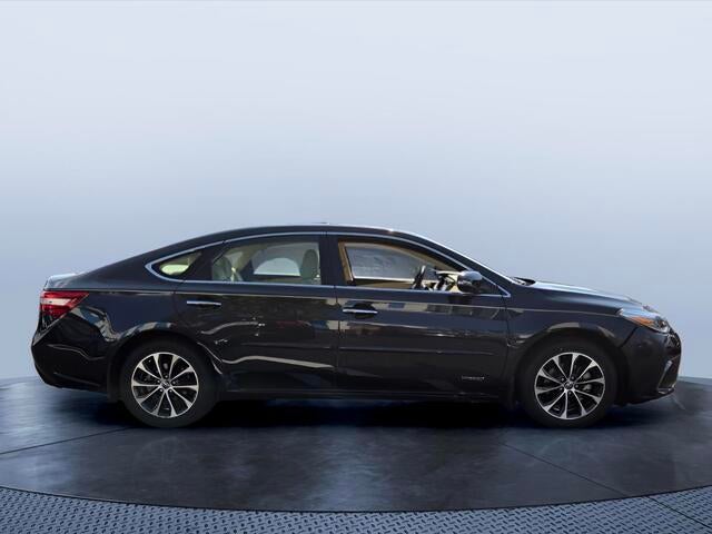 2018 Toyota Avalon Hybrid XLE Premium