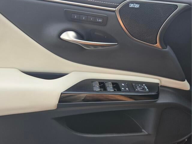 2025 Lexus ES 350 Ultra Luxury
