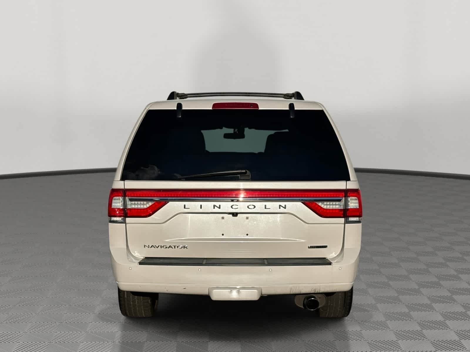 2015 Lincoln Navigator Base