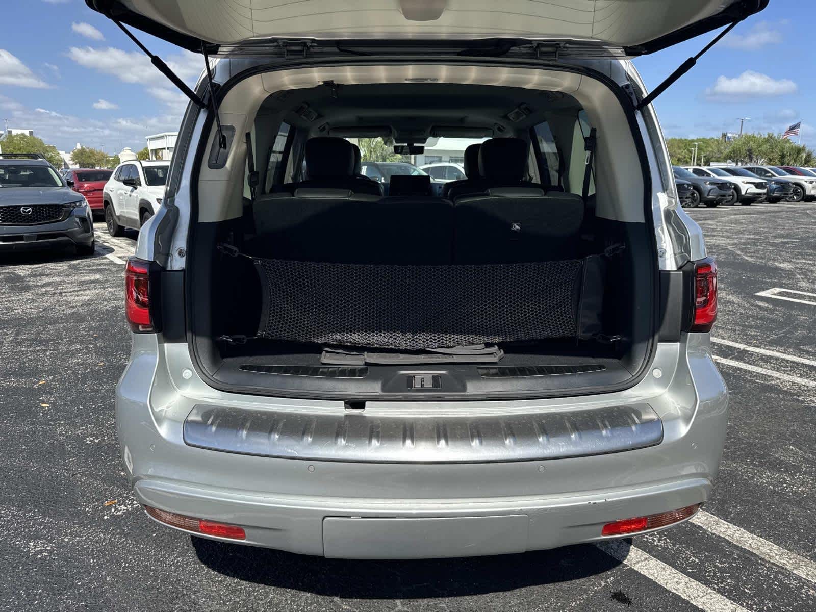 2022 INFINITI QX80 LUXE