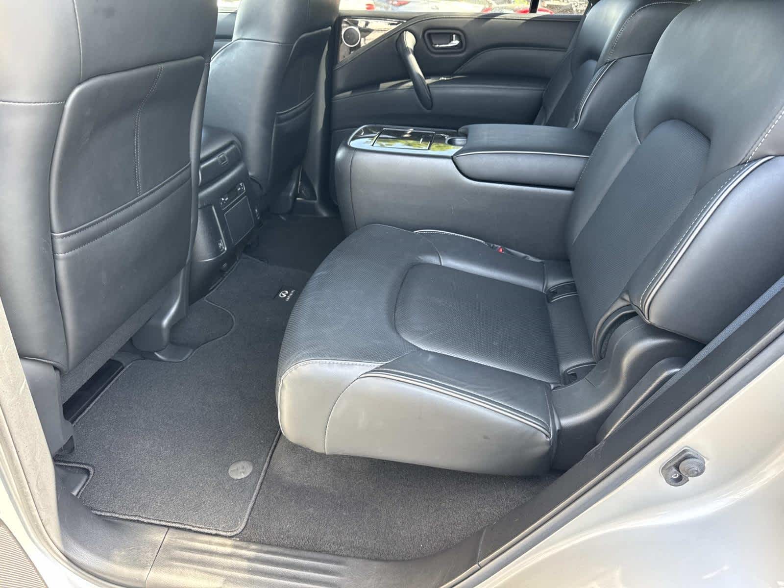 2022 INFINITI QX80 LUXE