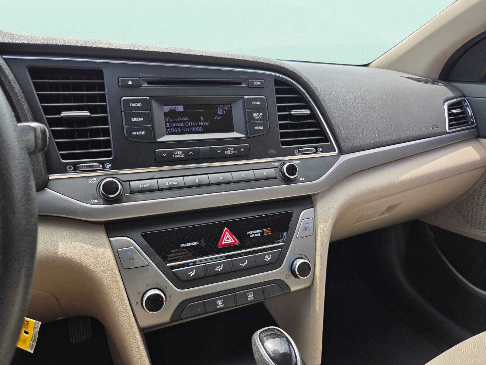 2017 Hyundai Elantra SE