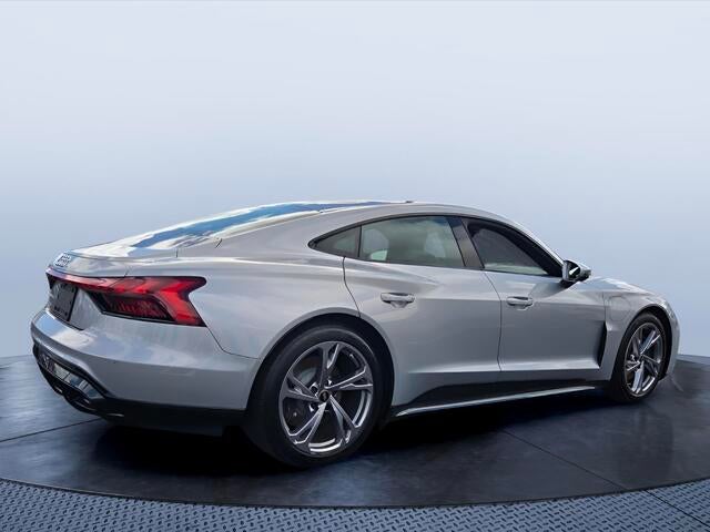 2022 Audi e-tron GT Premium Plus