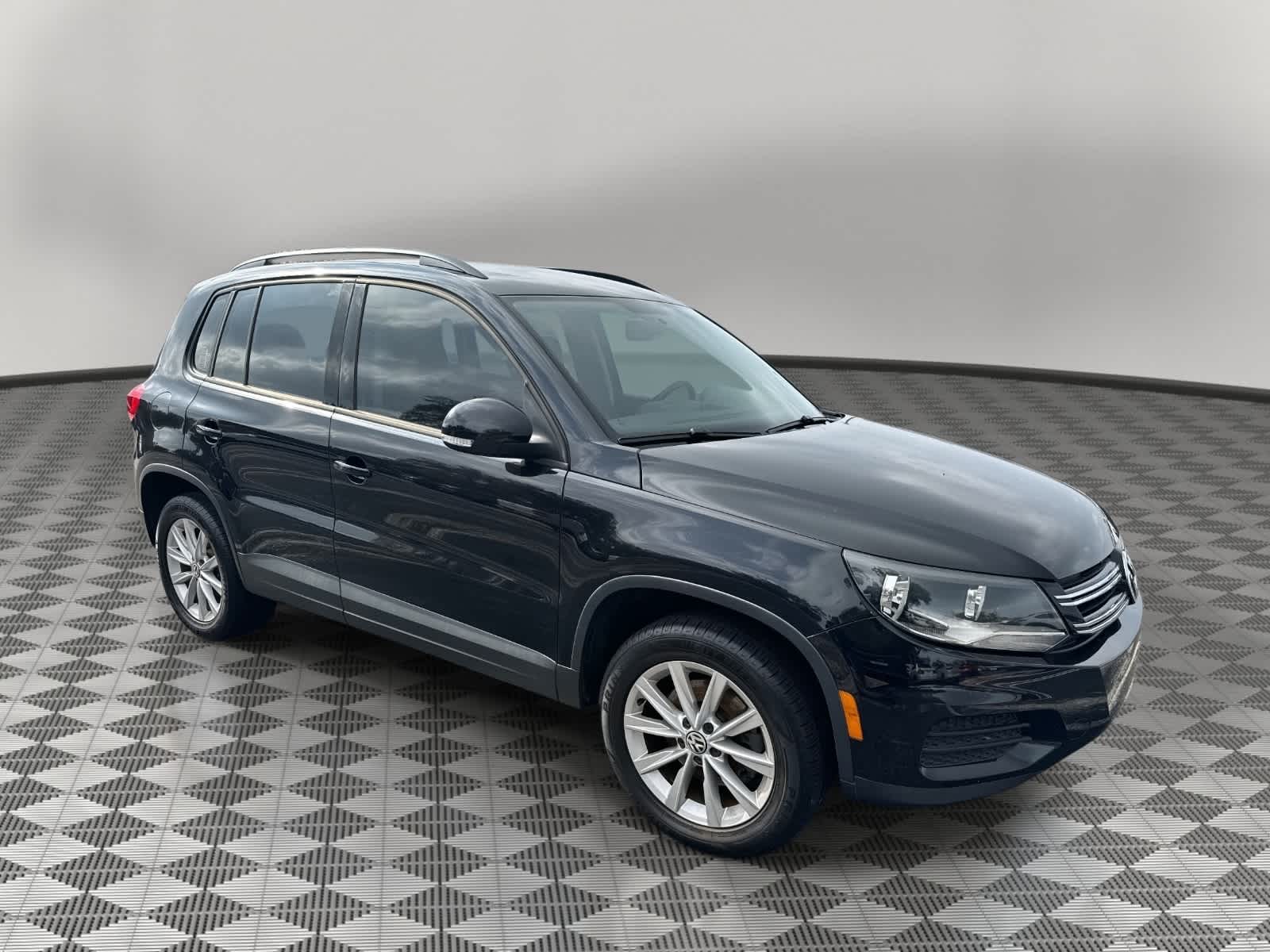 2017 Volkswagen Tiguan Base