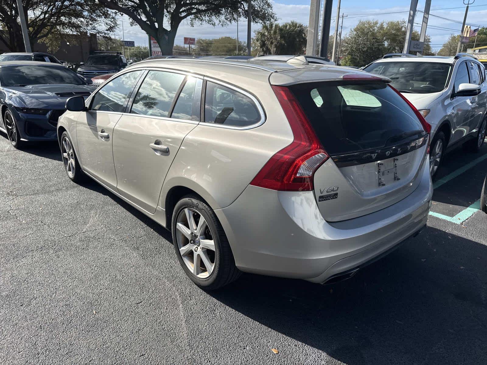 2017 Volvo V60 Premier