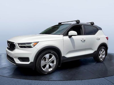 2019 Volvo XC40 Momentum