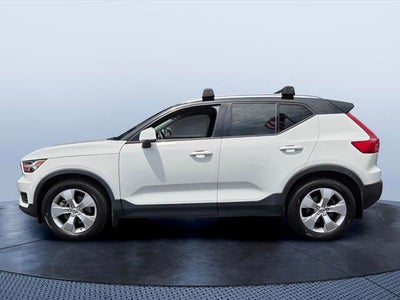 2019 Volvo XC40 Momentum