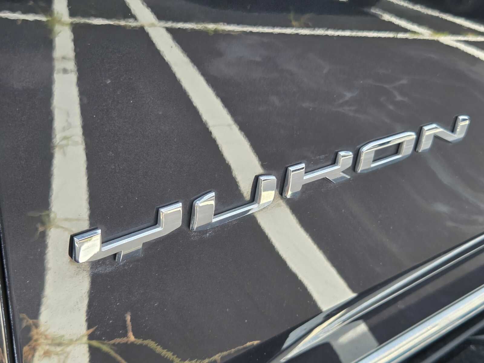 2023 GMC Yukon XL SLT