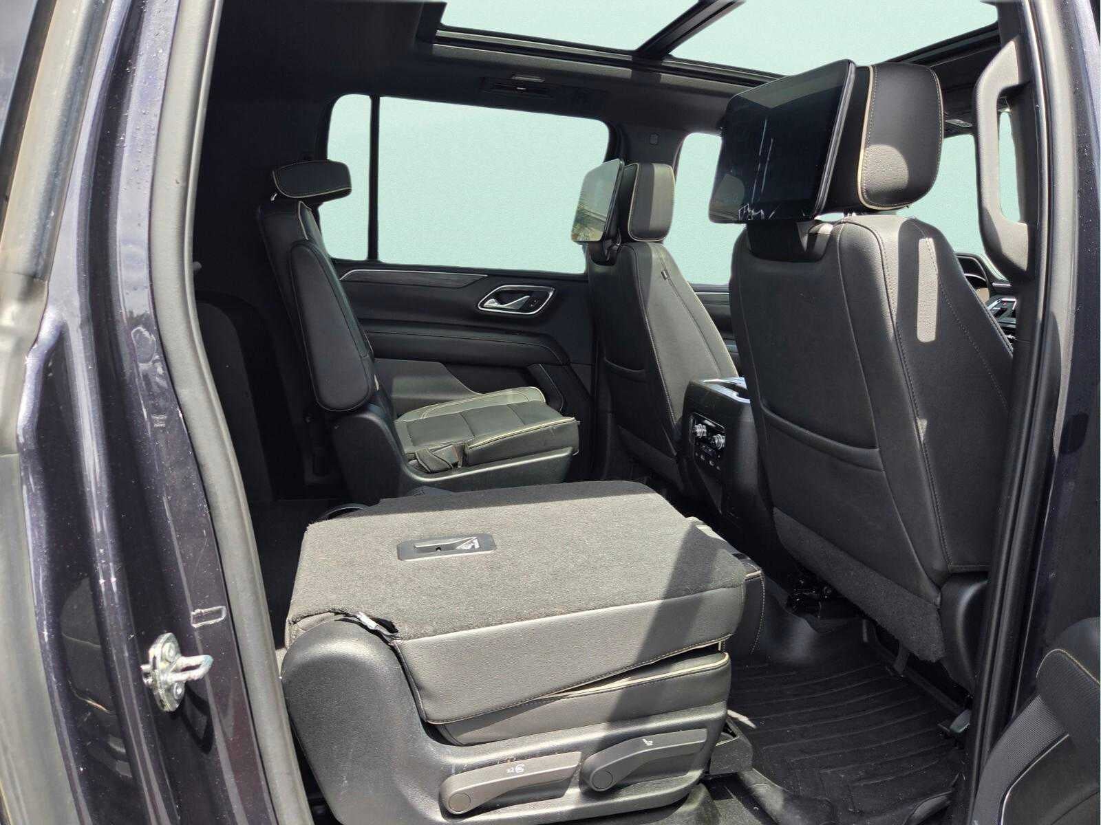 2023 GMC Yukon XL SLT