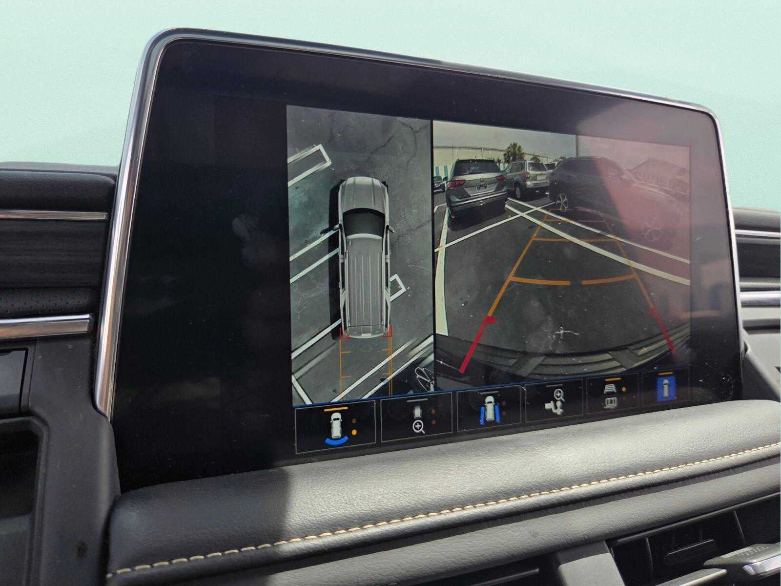 2023 GMC Yukon XL SLT