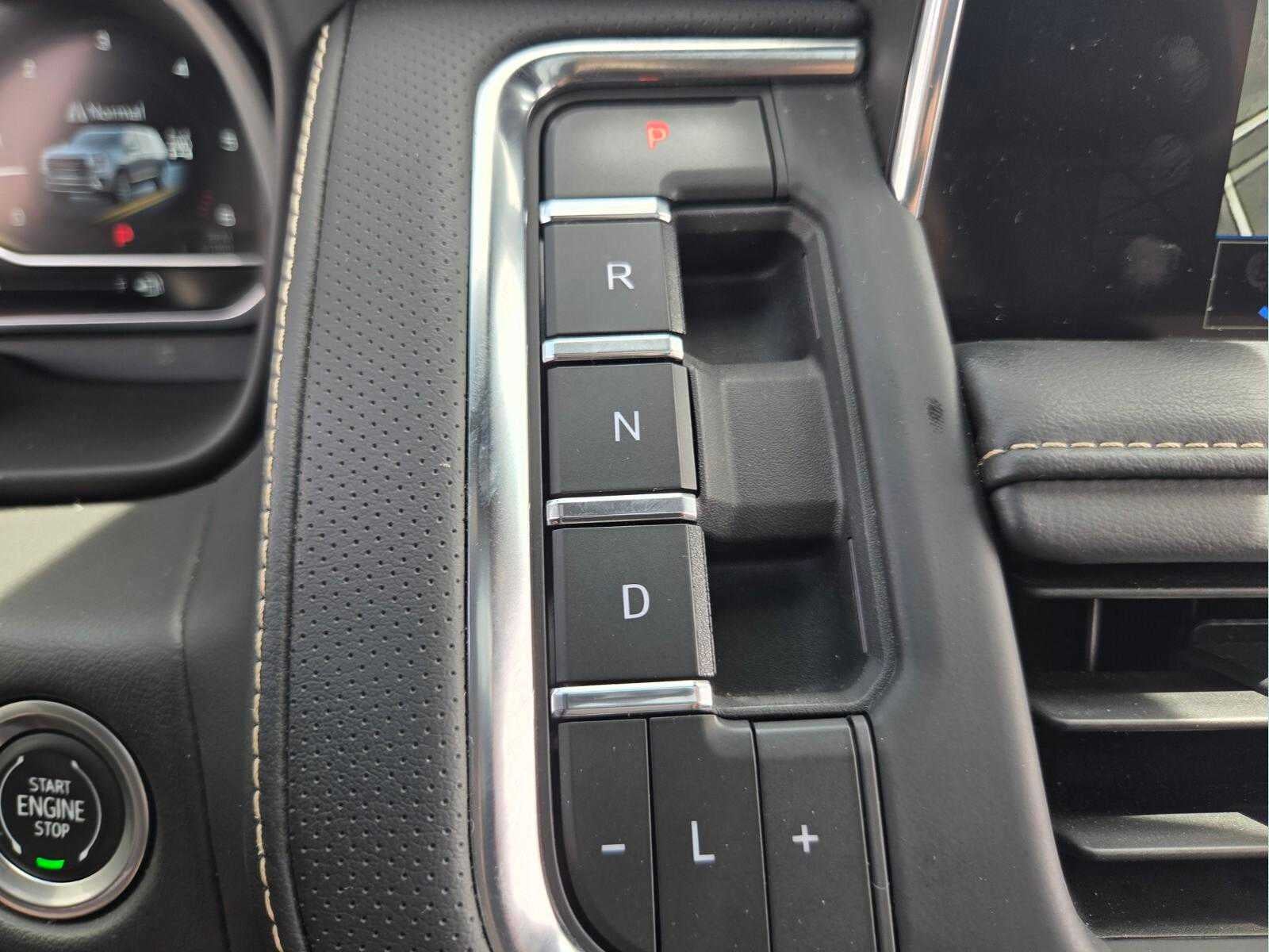 2023 GMC Yukon XL SLT