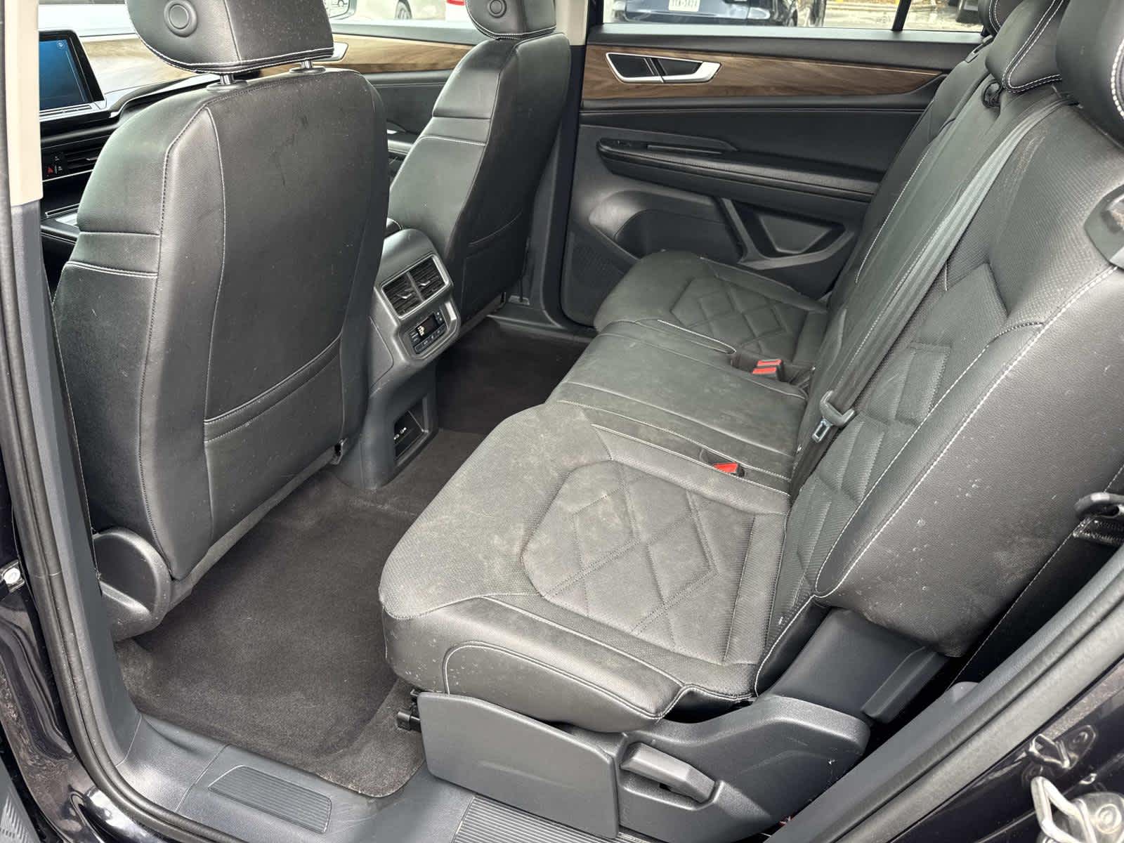 2024 Volkswagen Atlas 2.0T SE