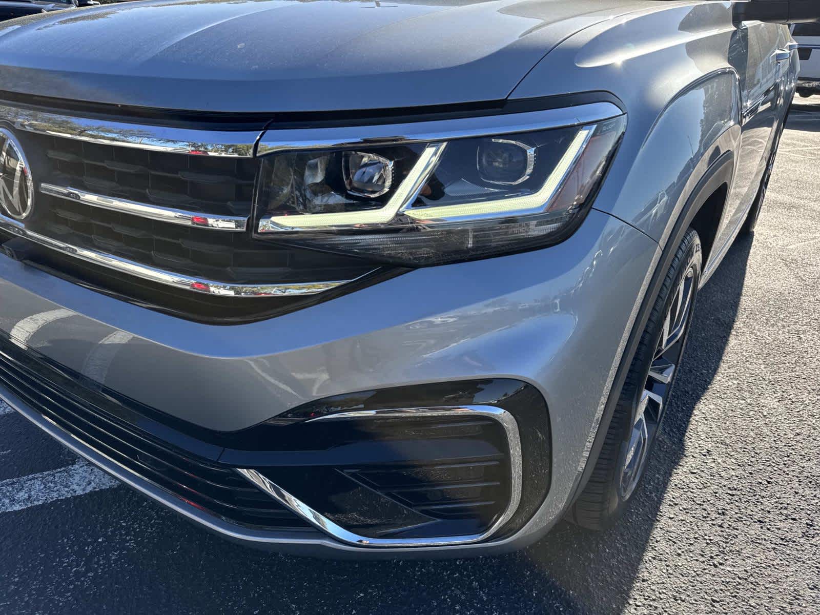 2022 Volkswagen Atlas Cross Sport 3.6L V6 SEL Premium R-Line