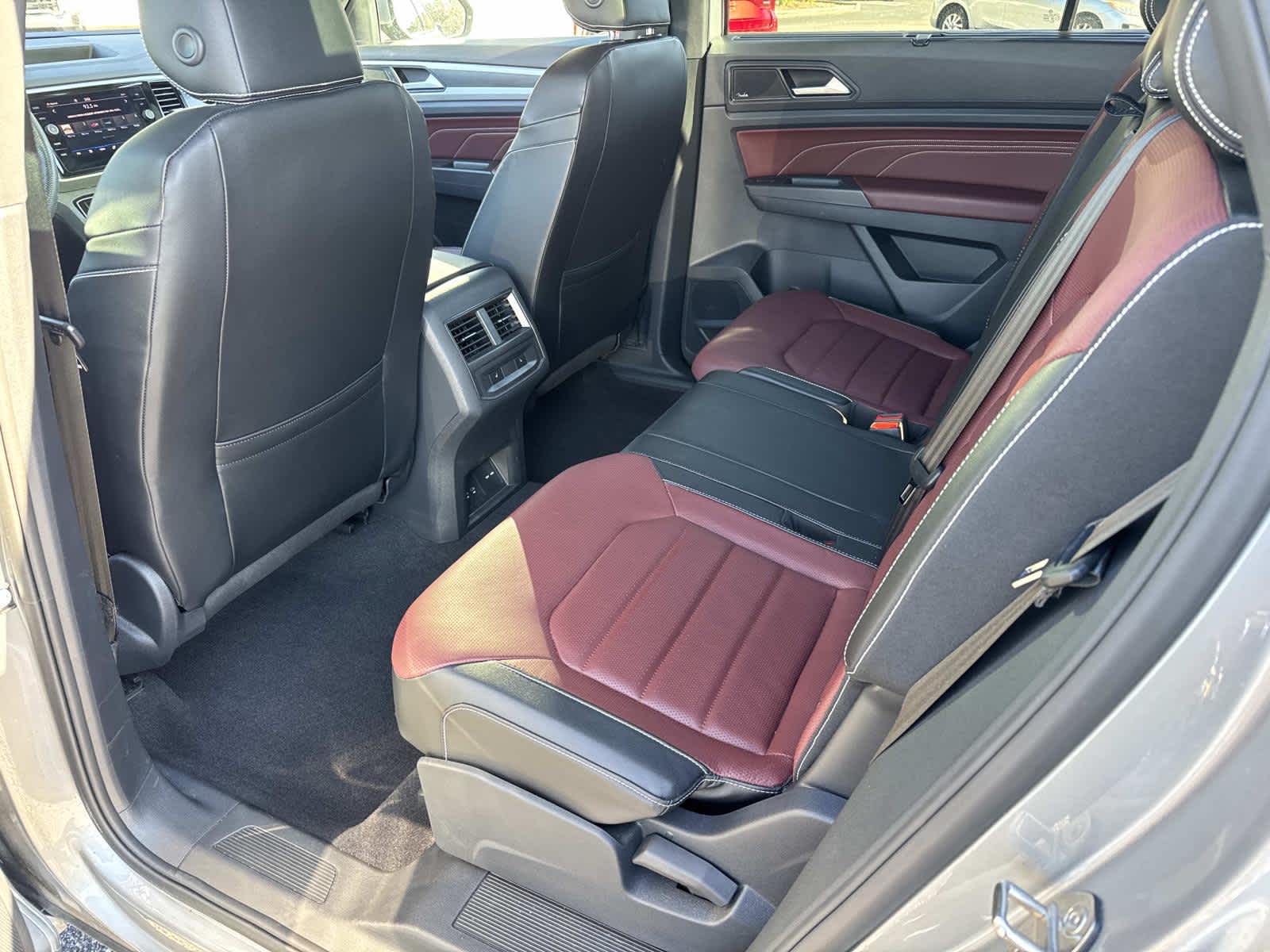 2022 Volkswagen Atlas Cross Sport 3.6L V6 SEL Premium R-Line