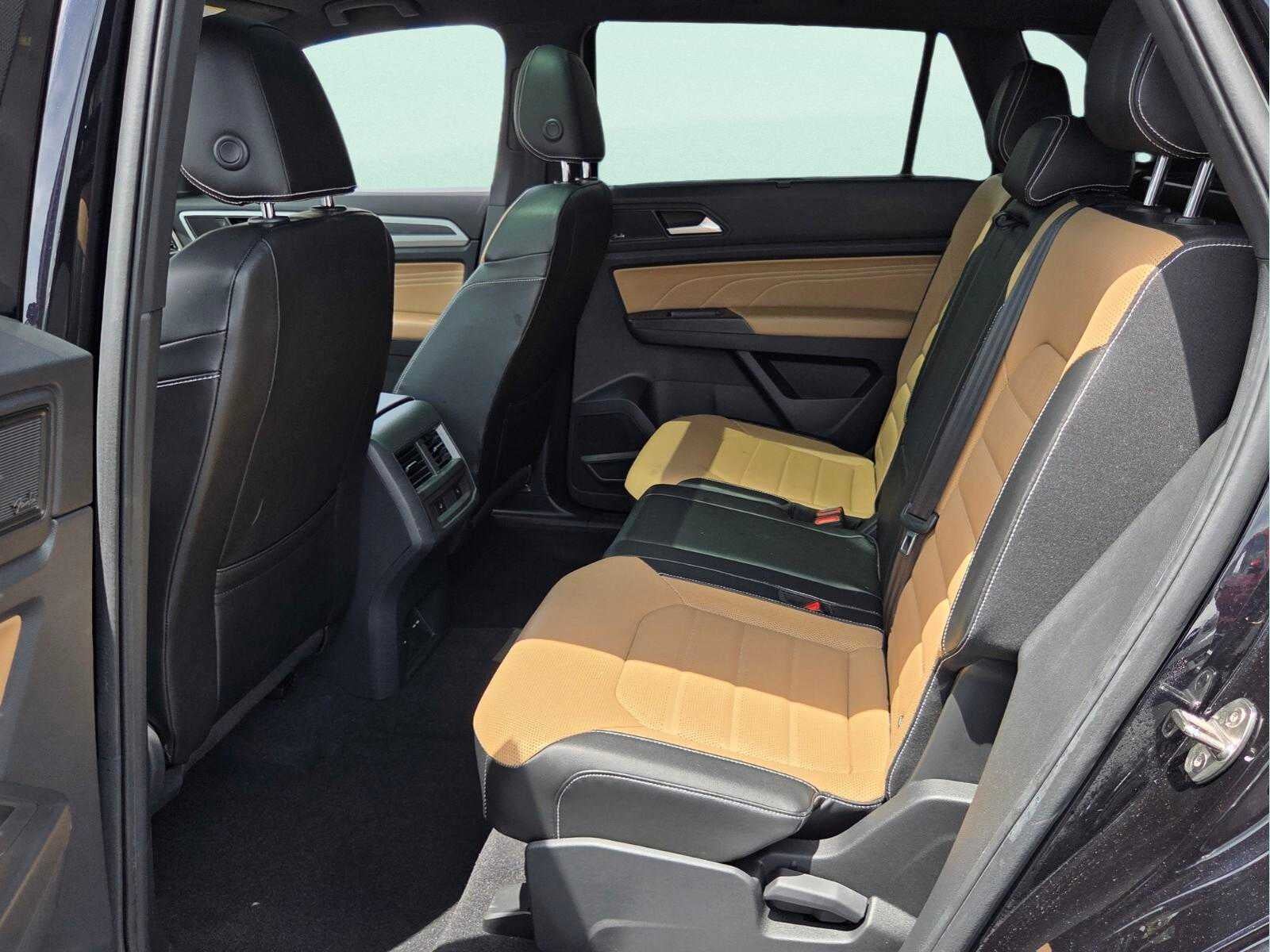2022 Volkswagen Atlas Cross Sport 3.6L V6 SEL Premium R-Line