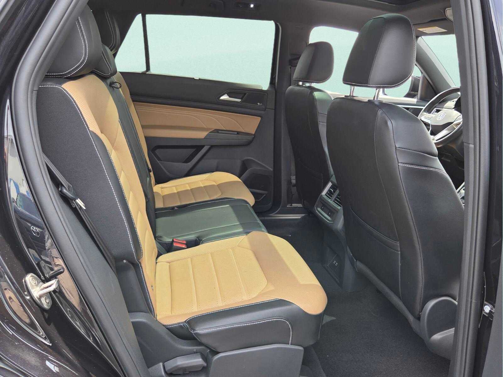 2022 Volkswagen Atlas Cross Sport 3.6L V6 SEL Premium R-Line