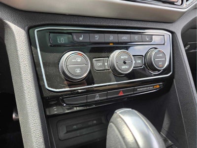2022 Volkswagen Atlas Cross Sport 3.6L V6 SEL Premium R-Line