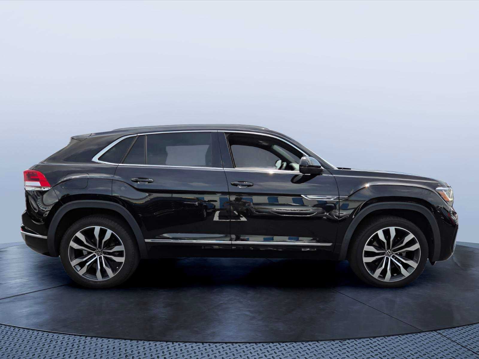 2022 Volkswagen Atlas Cross Sport 3.6L V6 SEL Premium R-Line