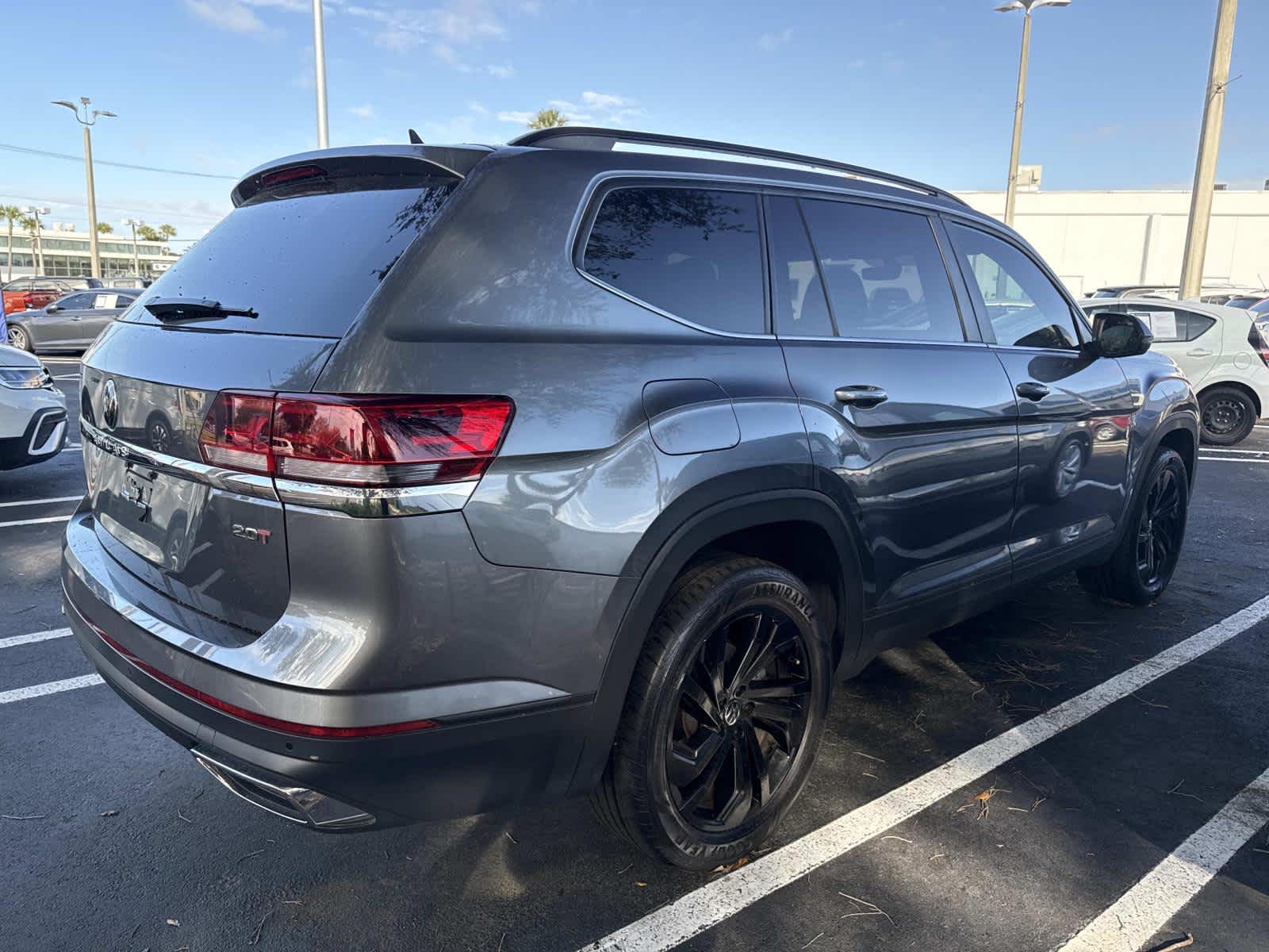 2022 Volkswagen Atlas 2.0T SE w/Technology