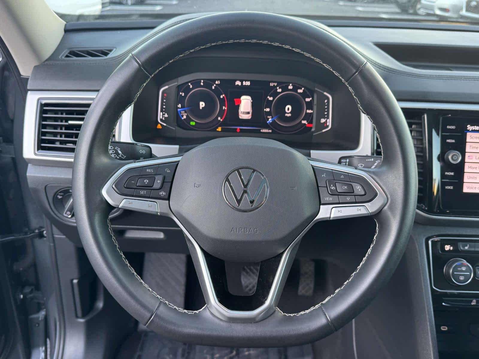 2023 Volkswagen Atlas 3.6L V6 SE w/Technology