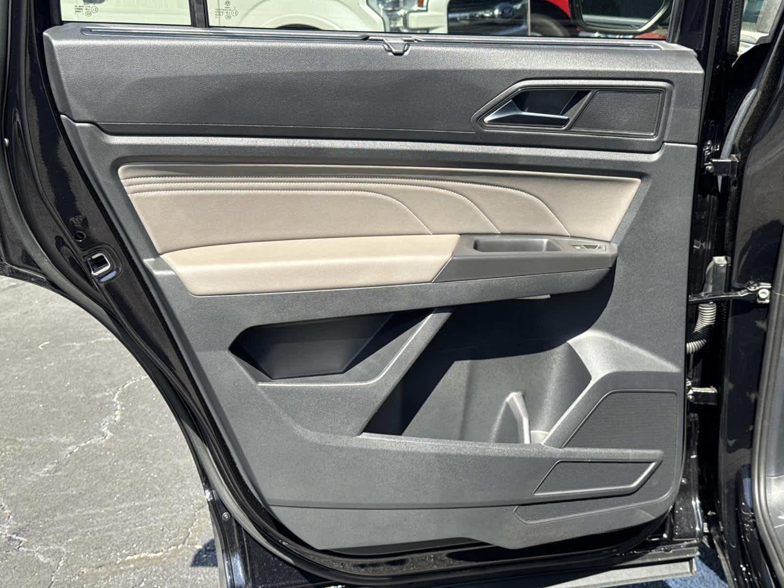 2023 Volkswagen Atlas 2.0T SE w/Technology