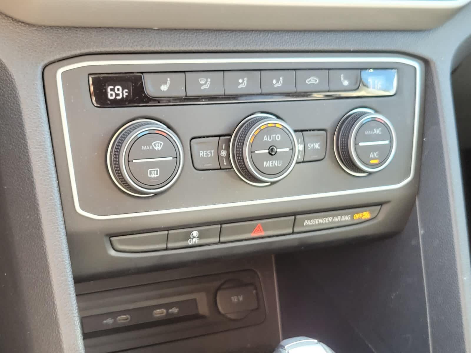 2021 Volkswagen Atlas 3.6L V6 SE w/Technology