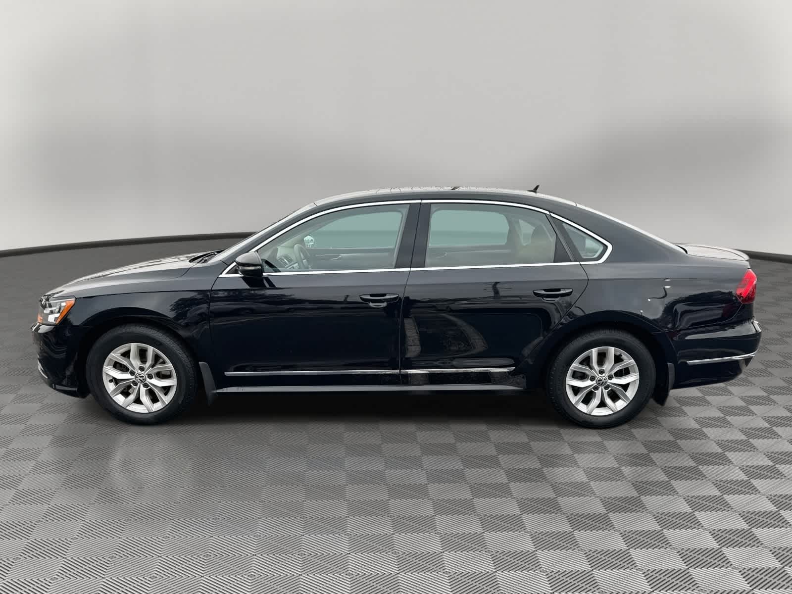 2017 Volkswagen Passat 1.8T S