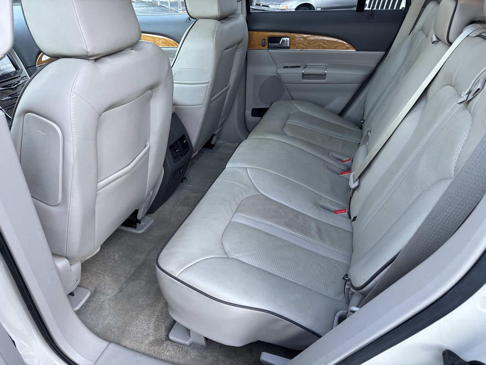 2015 Lincoln MKX Base