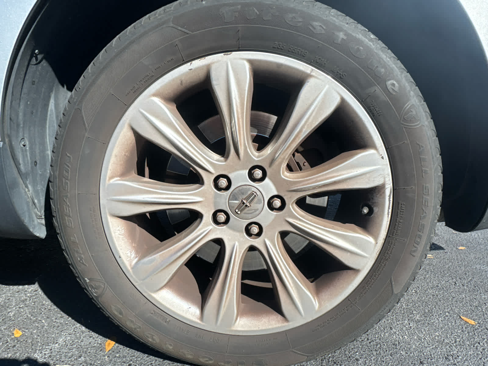 2014 Lincoln MKT Base