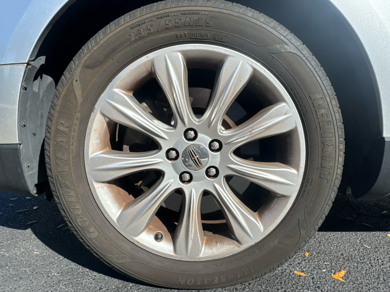 2014 Lincoln MKT Base