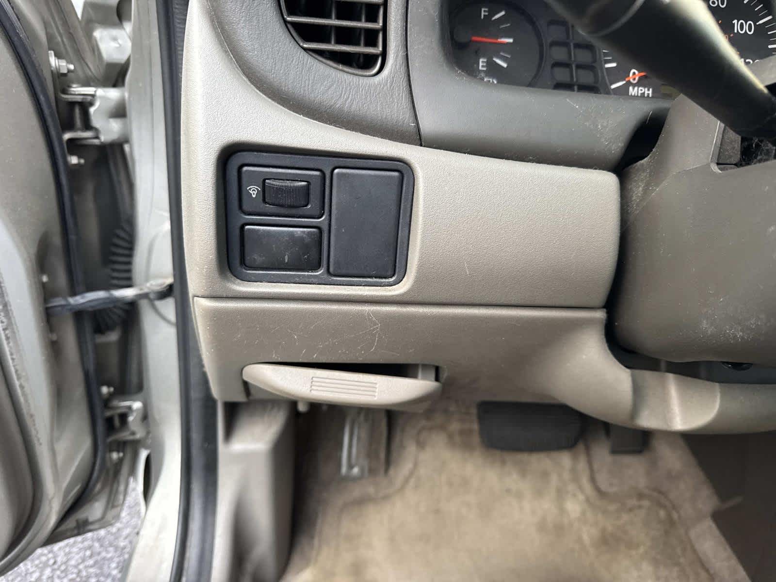 2004 Nissan Sentra Base