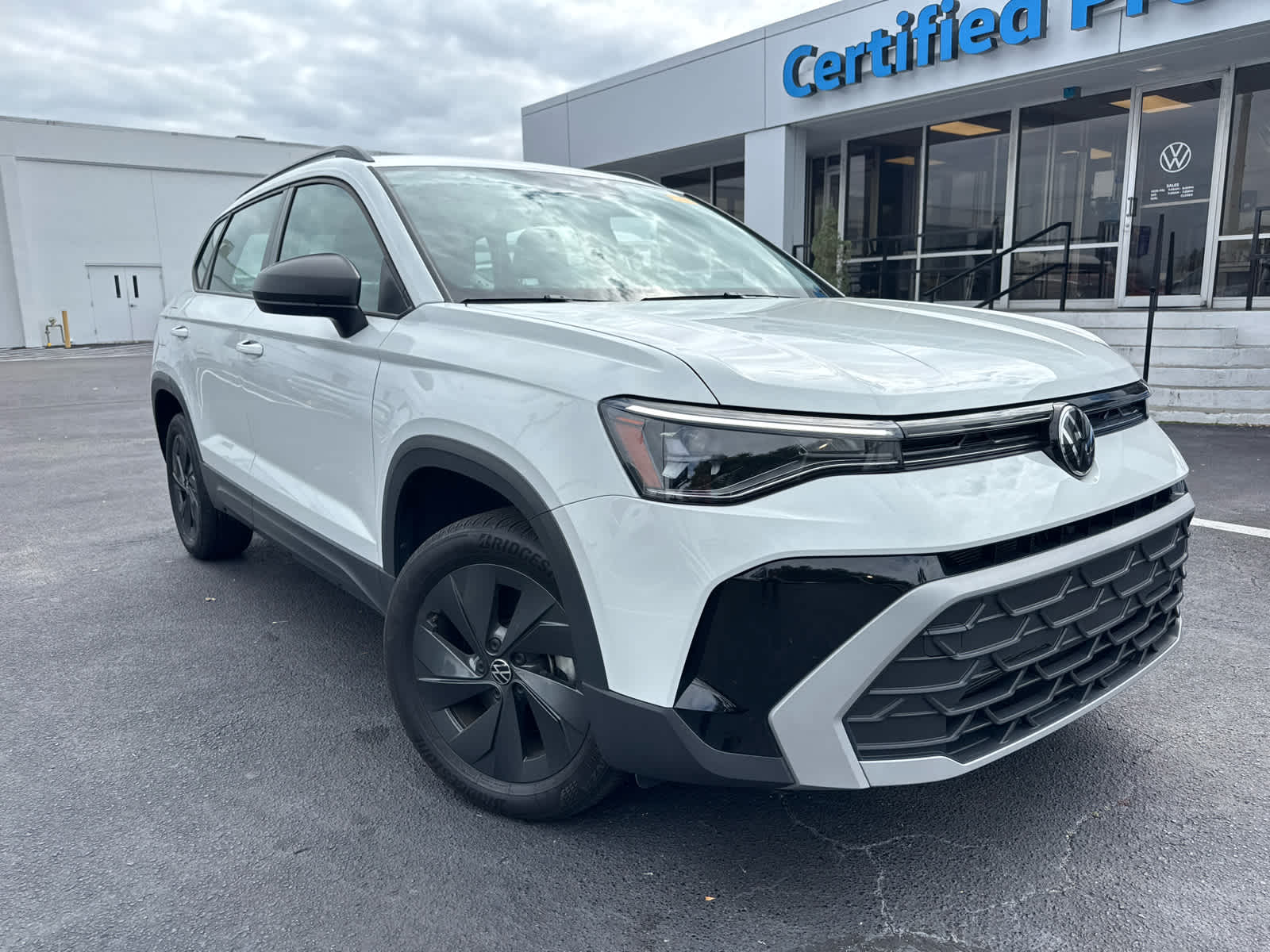 2025 Volkswagen Taos S