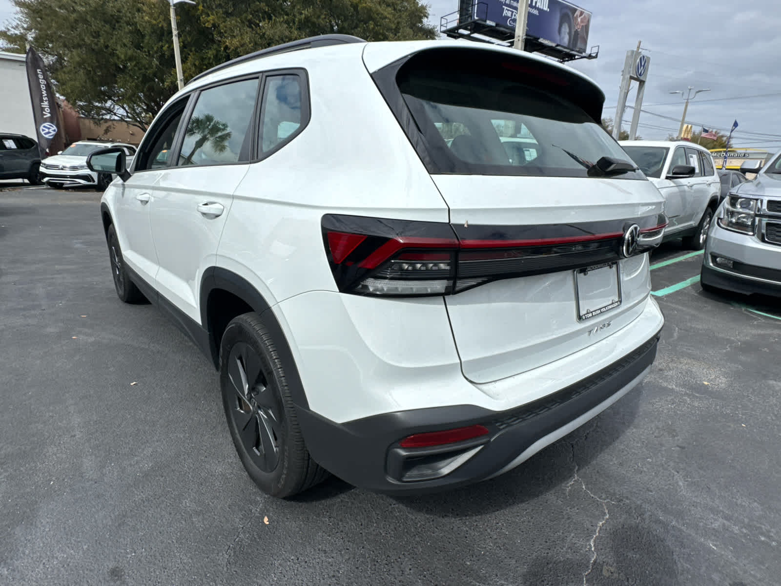 2025 Volkswagen Taos S