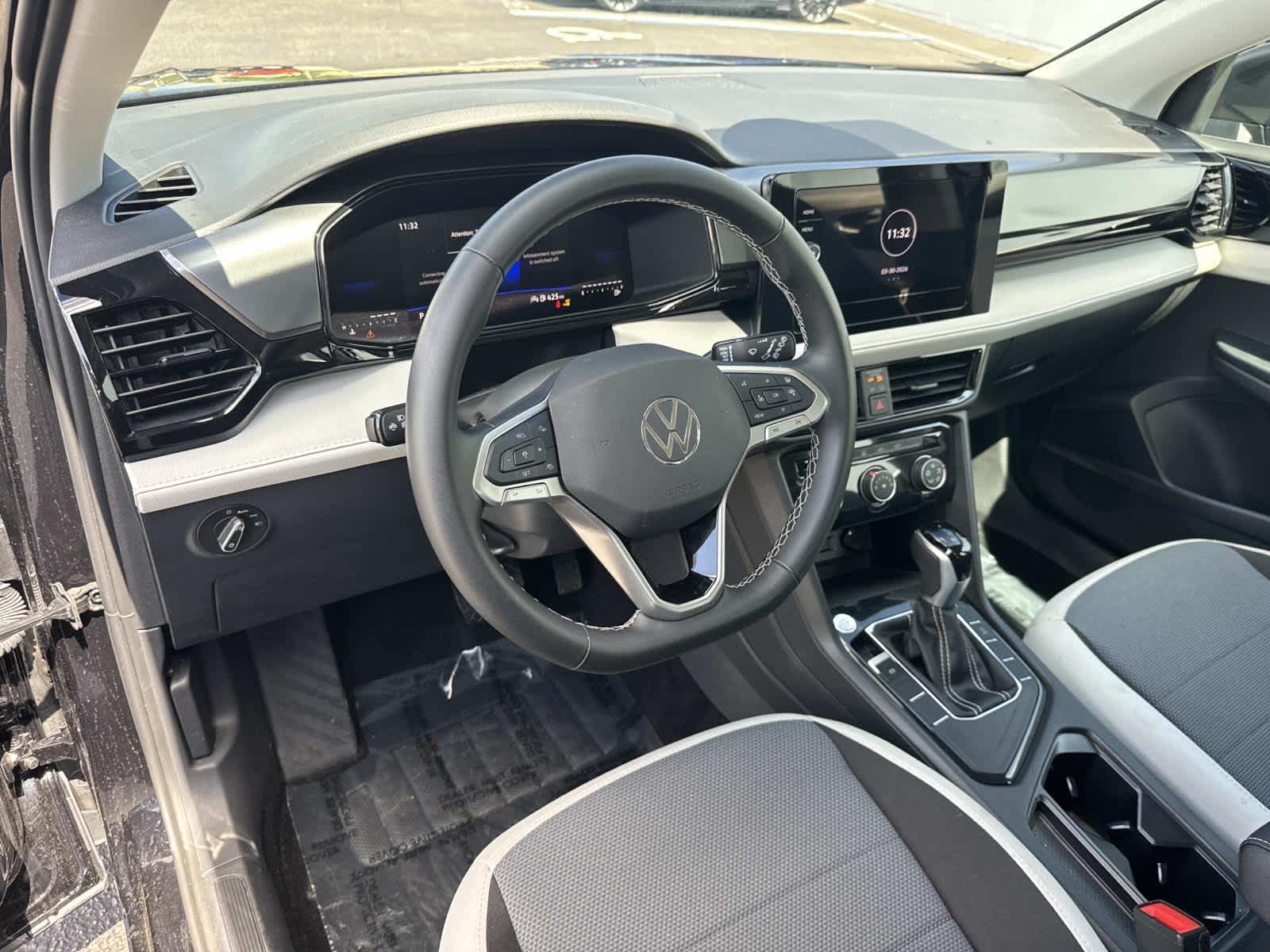 2025 Volkswagen Taos S