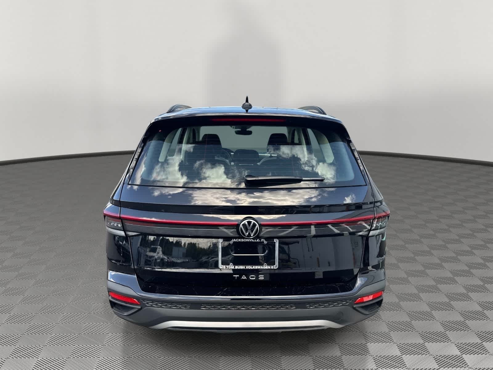 2025 Volkswagen Taos S