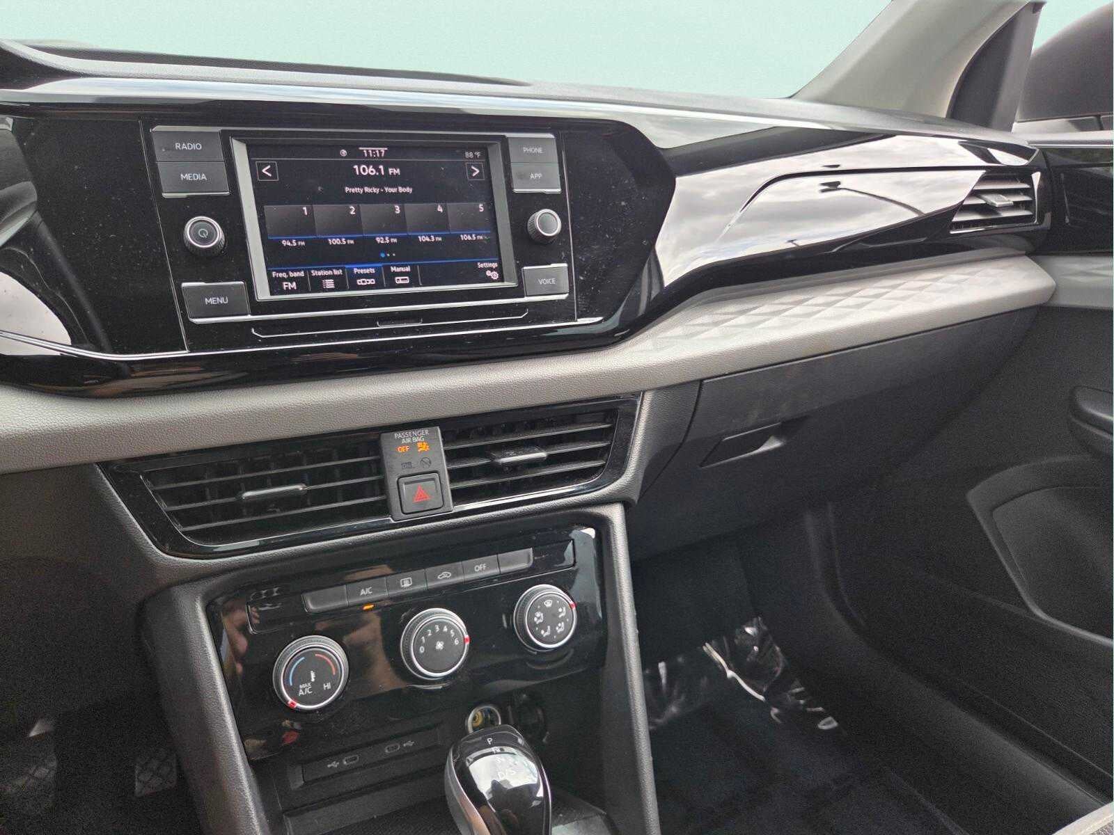 2024 Volkswagen Taos S