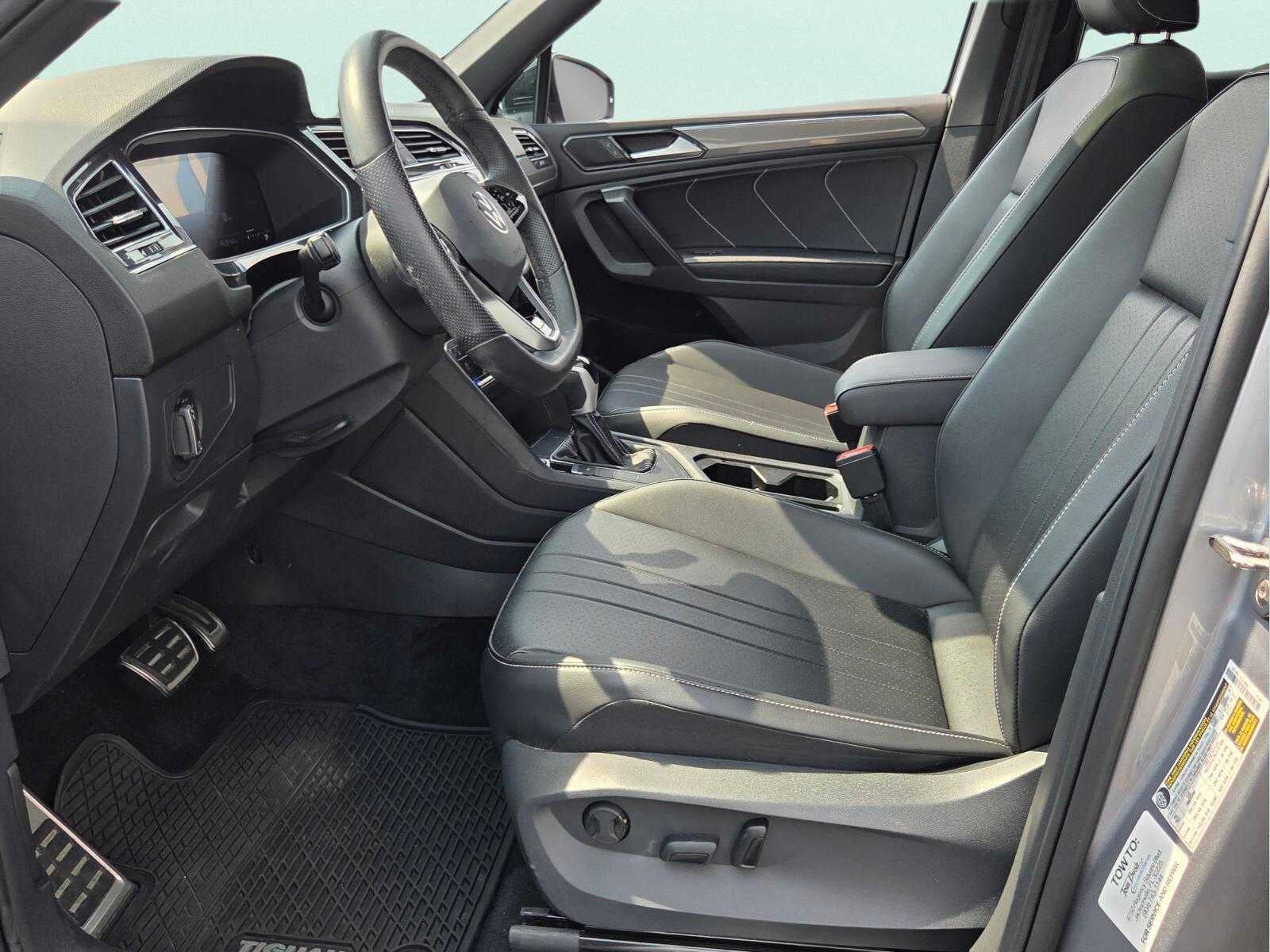 2024 Volkswagen Tiguan SE R-Line Black