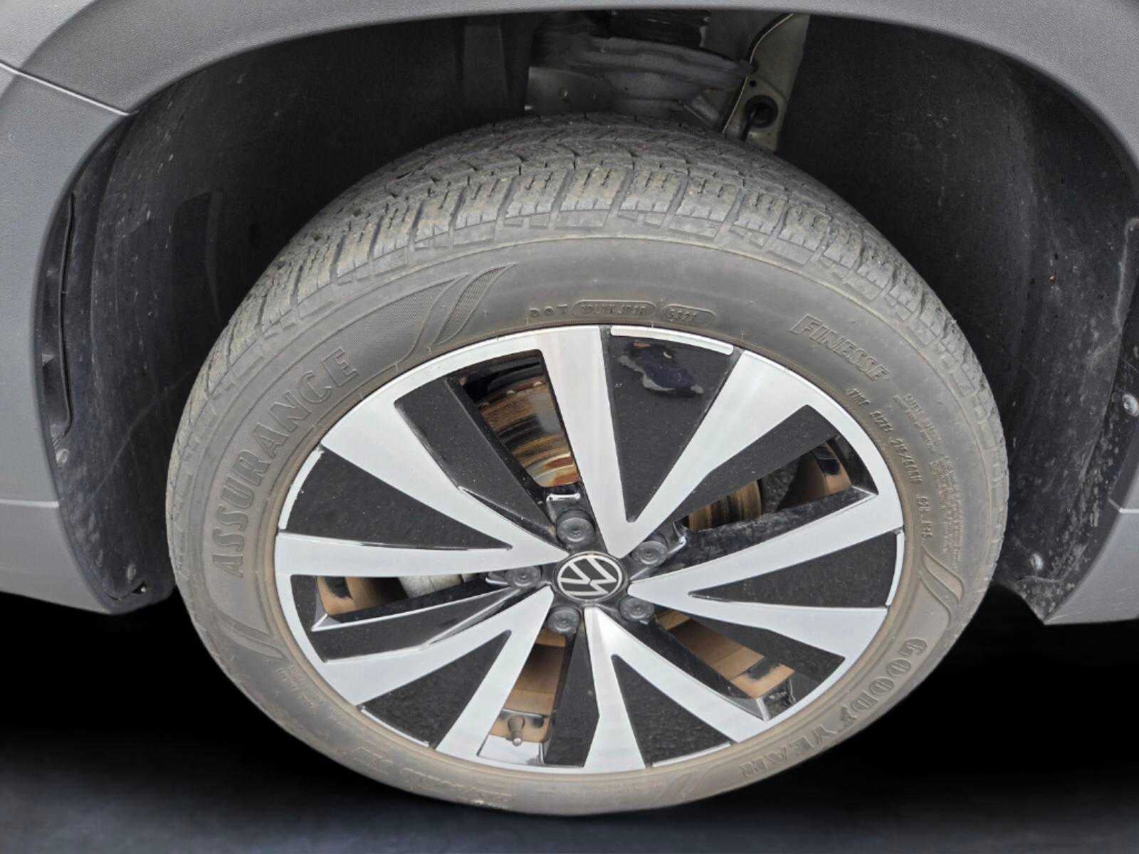 2024 Volkswagen Taos SE