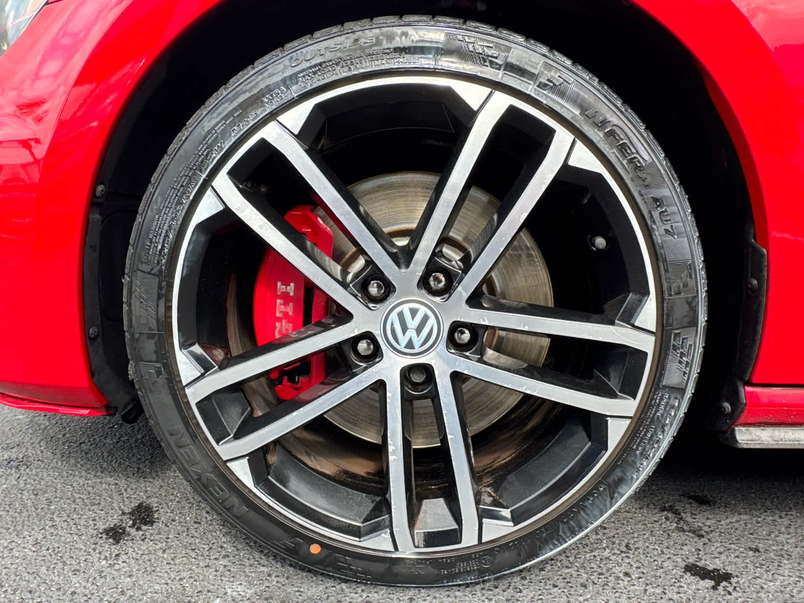 2017 Volkswagen Golf GTI Sport