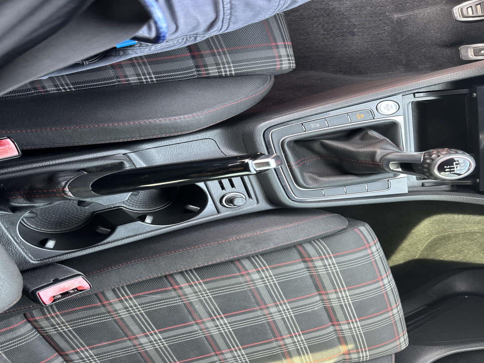 2017 Volkswagen Golf GTI Sport