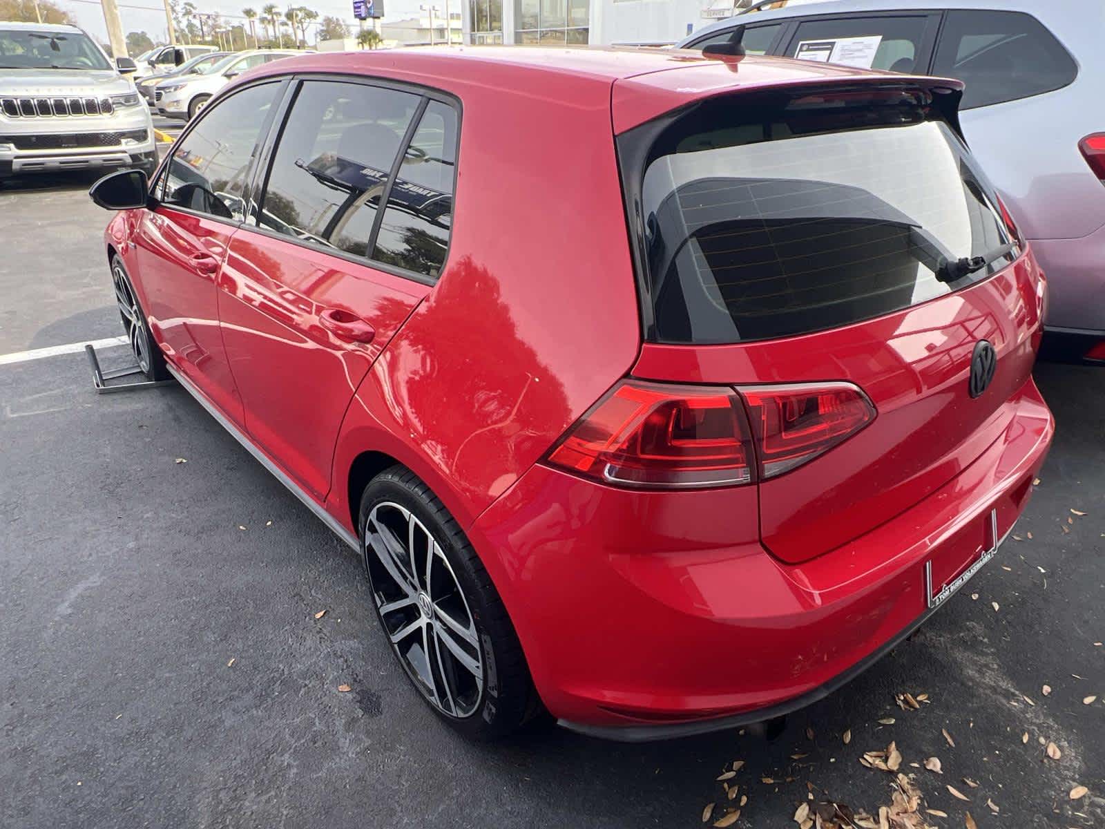2017 Volkswagen Golf GTI Sport