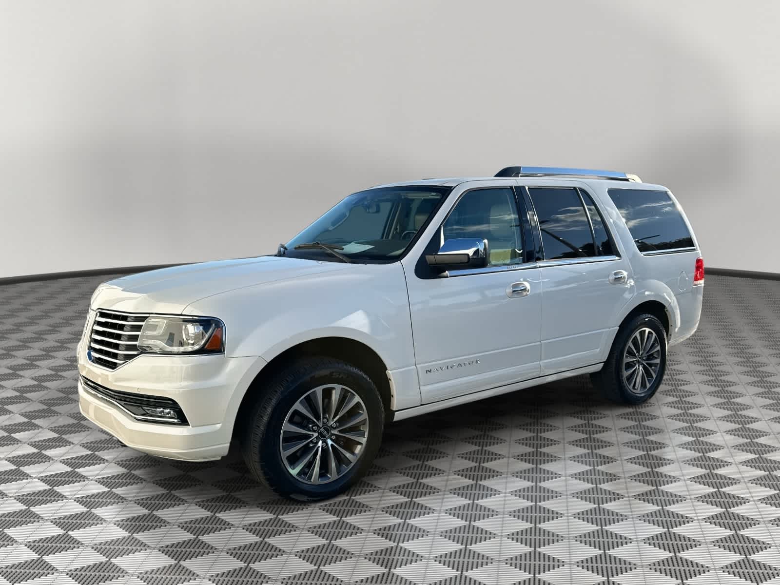2015 Lincoln Navigator Base