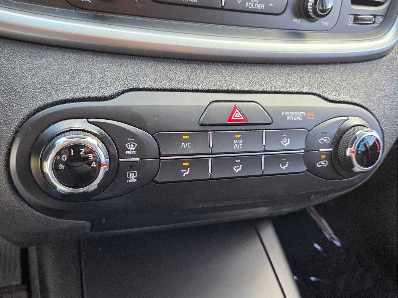 2018 Kia Sorento L