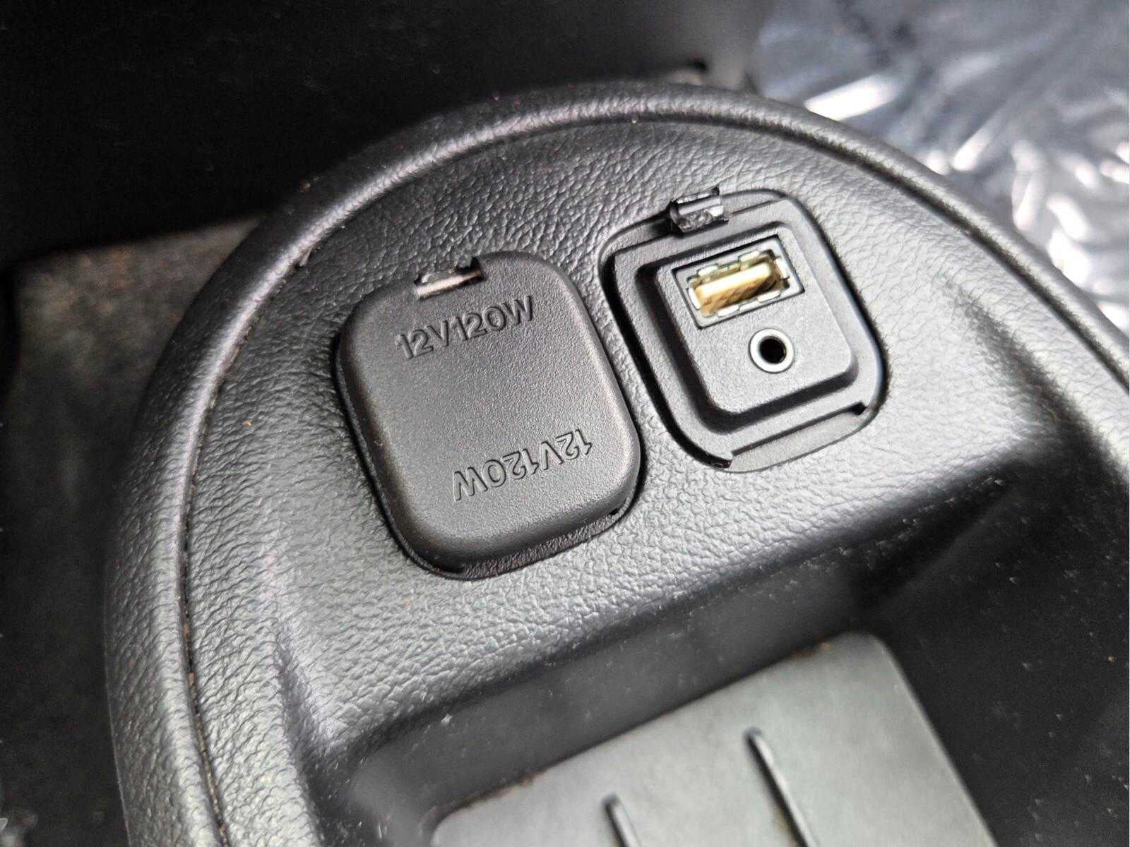 2014 Mazda MAZDA2 Sport