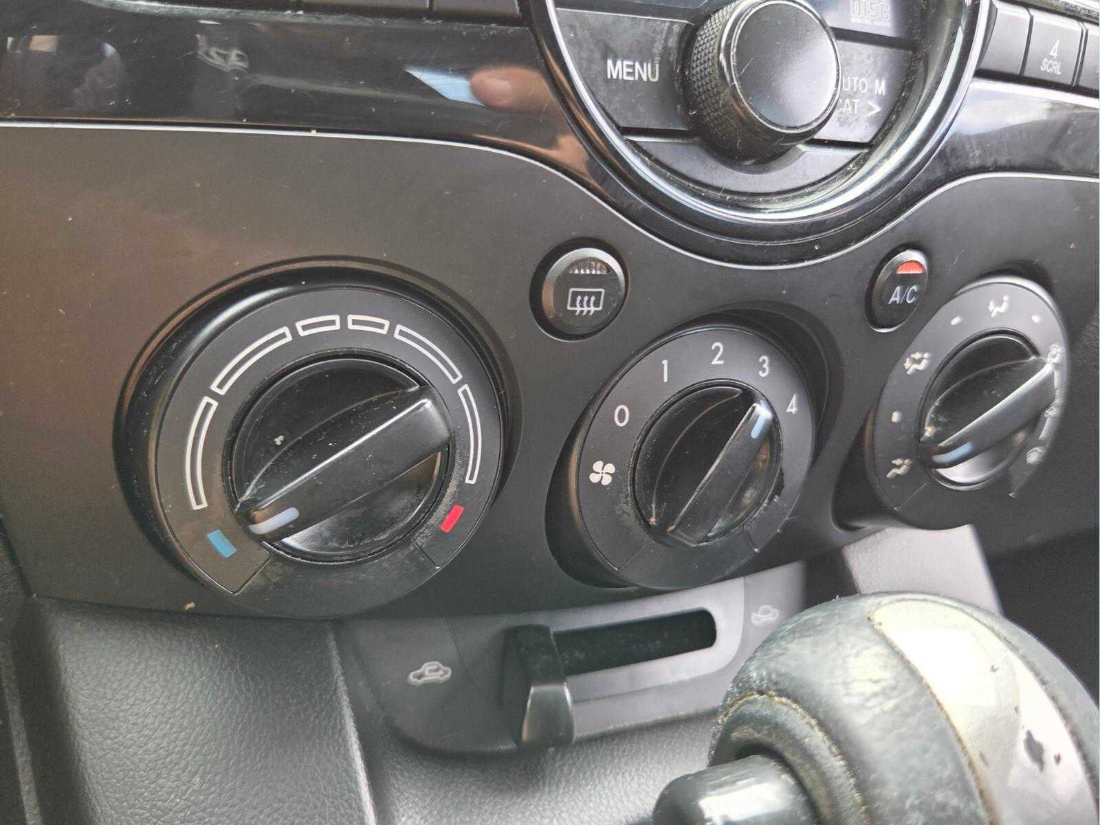 2014 Mazda MAZDA2 Sport
